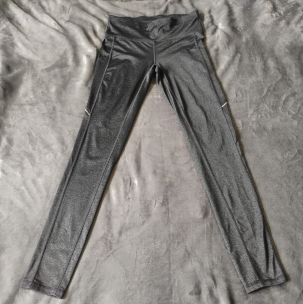 Xersion Gray Leggings Sleek Stretchy Design